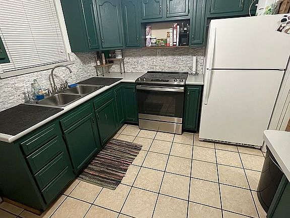 2nd image of 5944 Woodside Dr