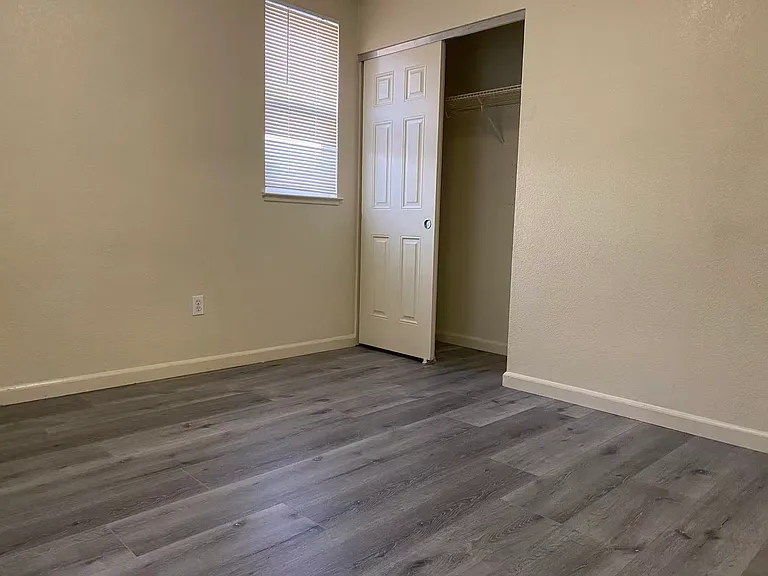 2902 Bonds Ln — Photo 24