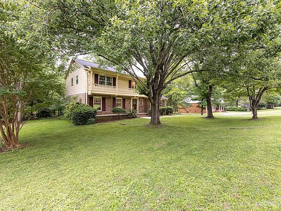 5th image of 7719 Bedfordshire Dr