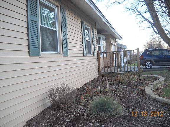 front/ Flower Beds