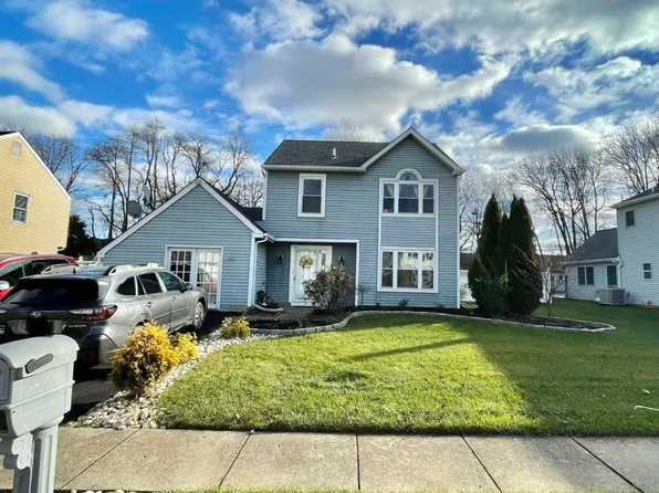 2019 Chatham Dr, Bensalem, PA 19020