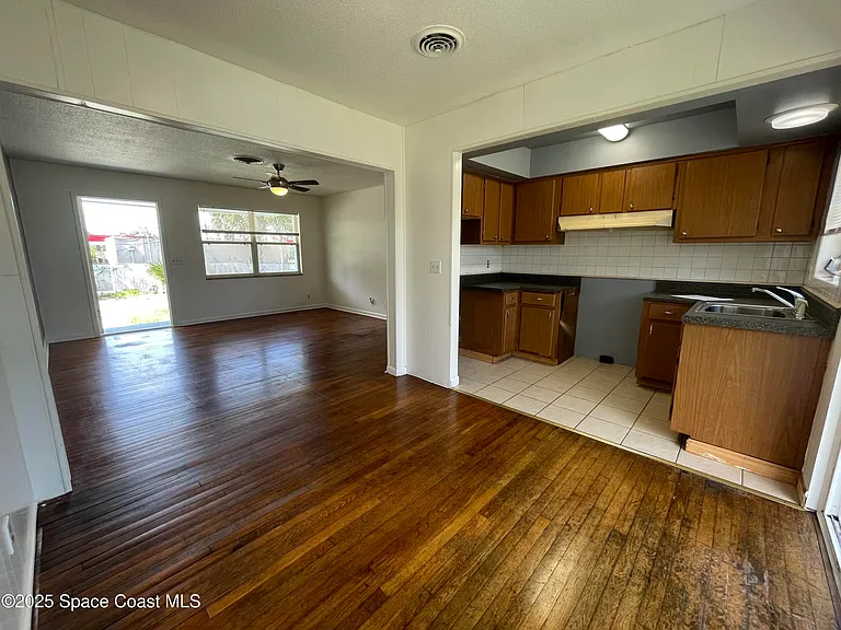 1780 Tee Dee Ln #A — Photo 4