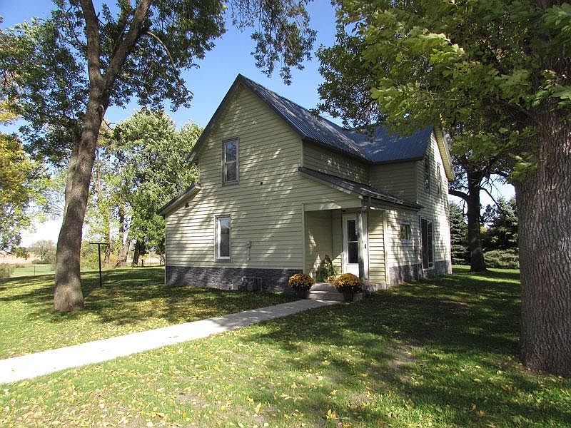 420 5th St, MN 56181 Zillow