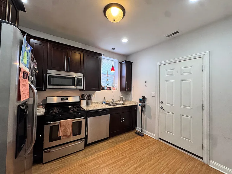 4415 S Sawyer Ave #BF — Photo 4