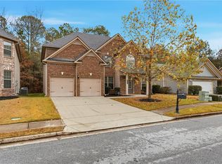 3294 Hideaway Ln, Loganville, GA 30052