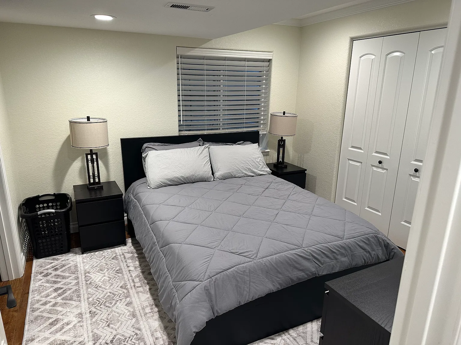 4 bed, 3121 sqft, $1,200 — Photo 2