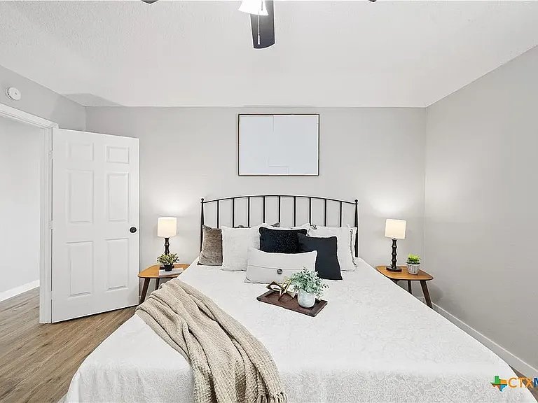 804 Antelope Trl — Photo 13