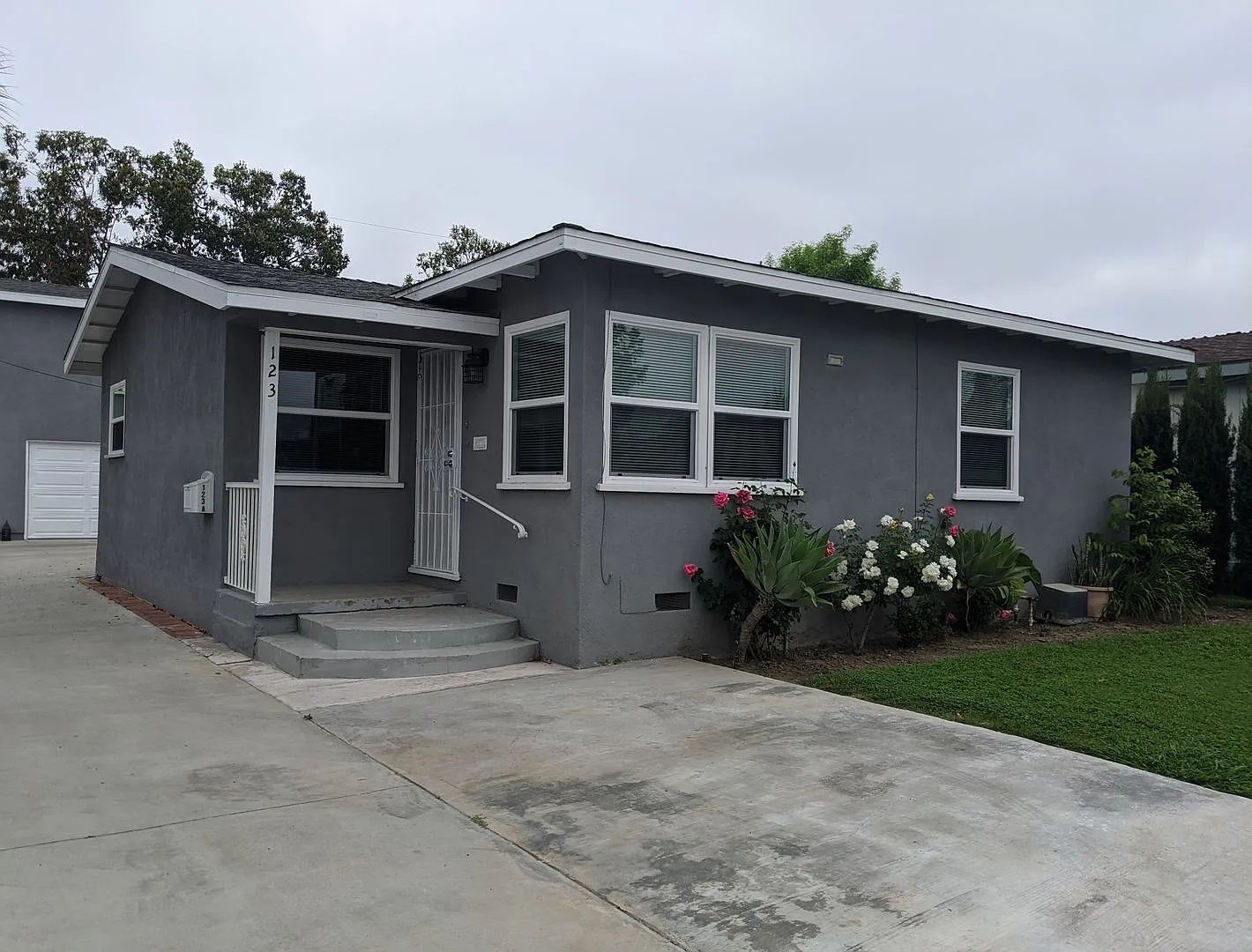 Beautiful 3 bd/ 2 ba in Orange — Photo 1
