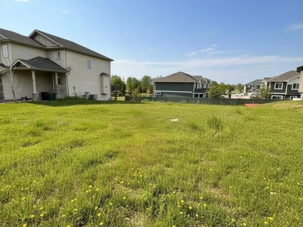 40 Voleta Ct, Spruce Grove, AB T7X 0J8