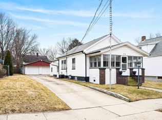 610 W Jackson St, Bloomington, IL
