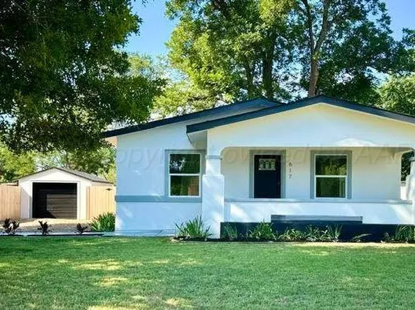 617 W 6th St, Clarendon, TX 79226