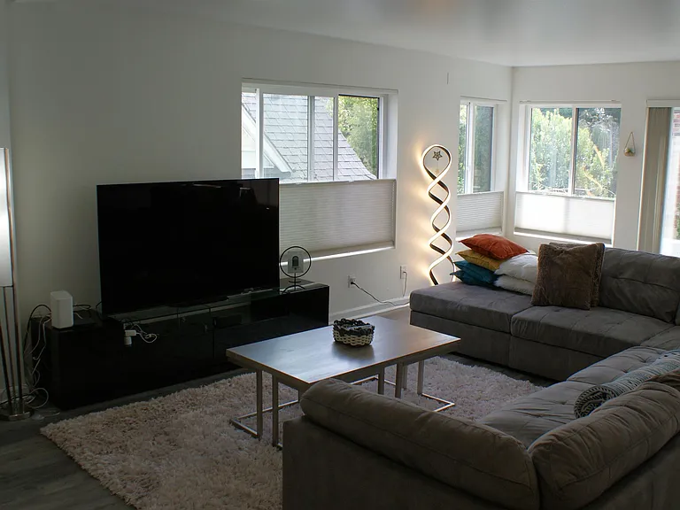 155 Aloha St #101 — Photo 2