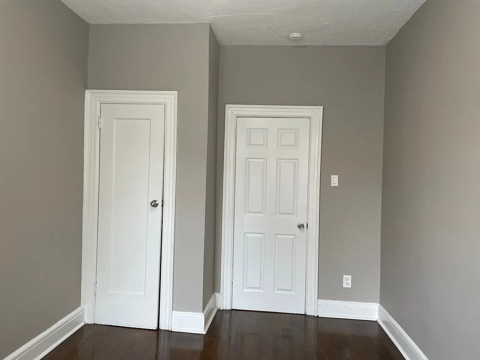 54 Linden Ave — Photo 3