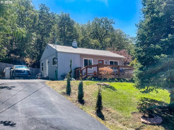 1389 NE Brooklyn Ave, Roseburg, OR 97470