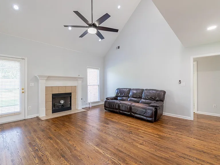 10191 Wynmanor Dr — Photo 7