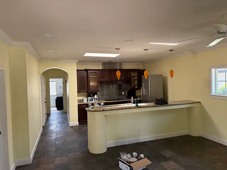 936 S Maple Ave — Photo 3