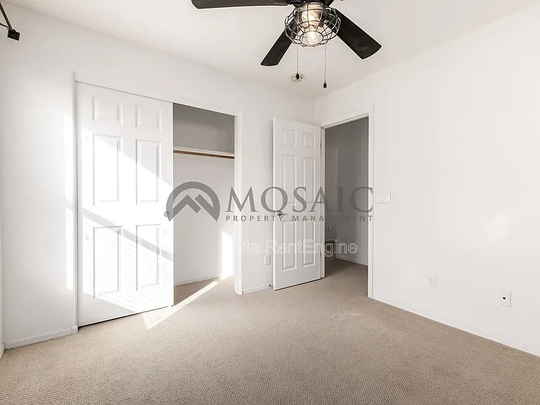 2656 E Boston St — Photo 22
