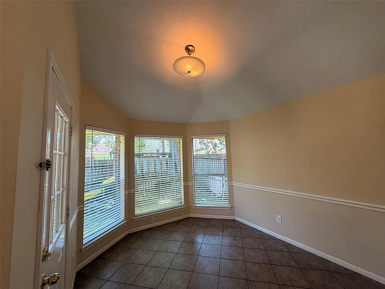 6518 Smoke Tree Ln — Photo 12