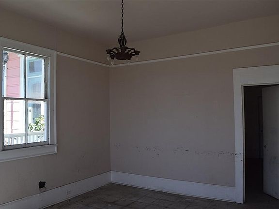 3rd image of 823-25 N White St
