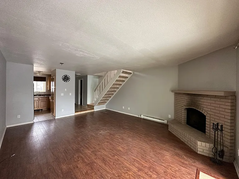 2836 Somerville Dr #B — Photo 2