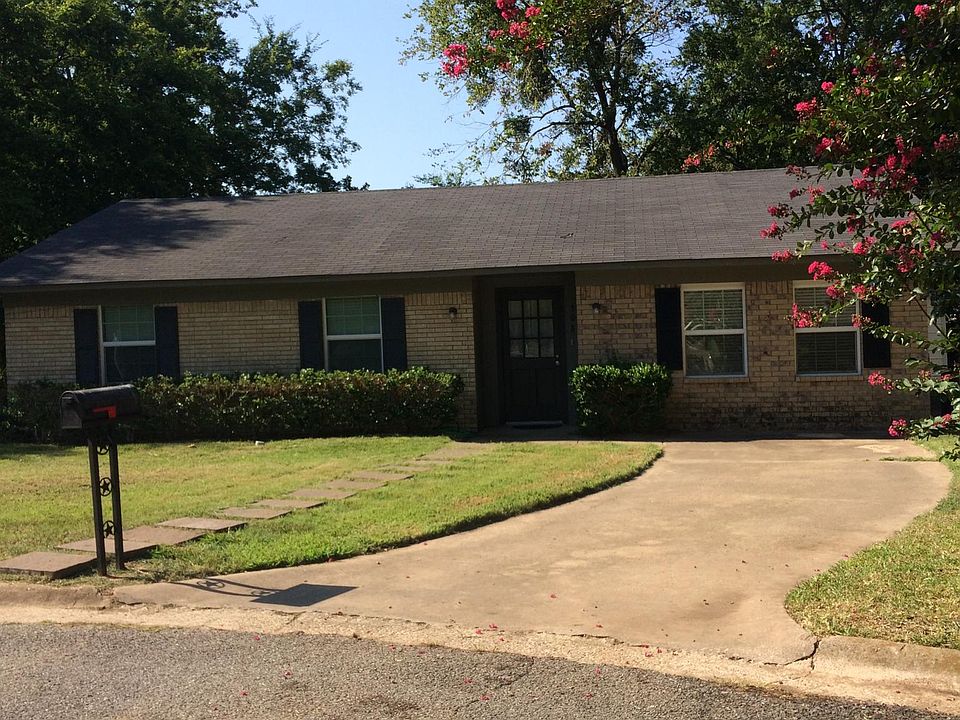 1st image of 308 Karol Ln