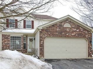 813 N Constitution Ave, Island Lake, IL 60042
