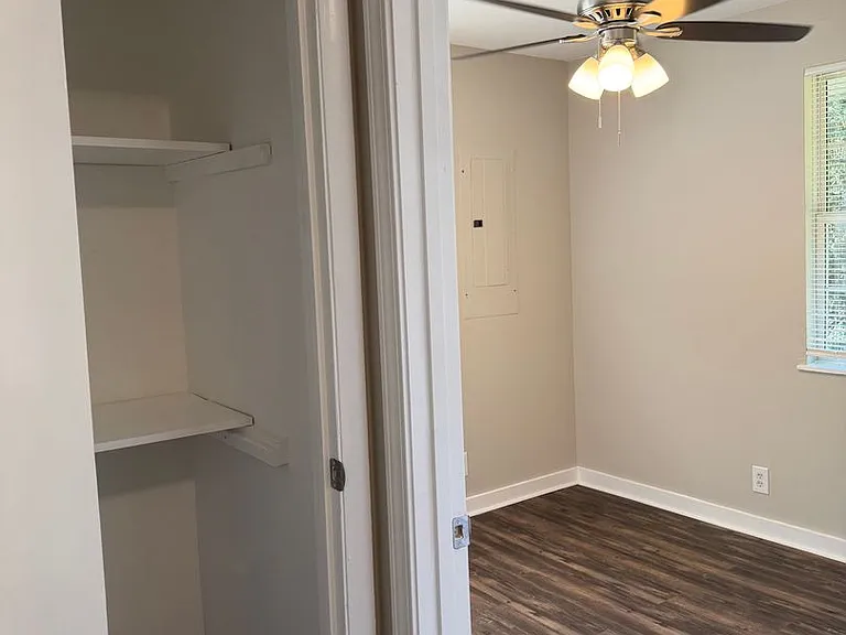4535 Briarwood Dr — Photo 18