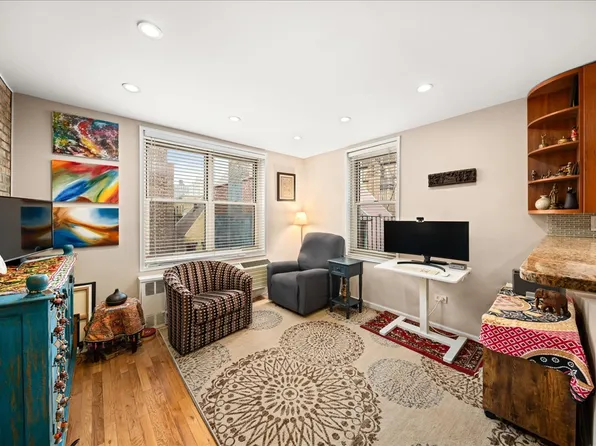 309 East 87th Street 6H image 1 of 9