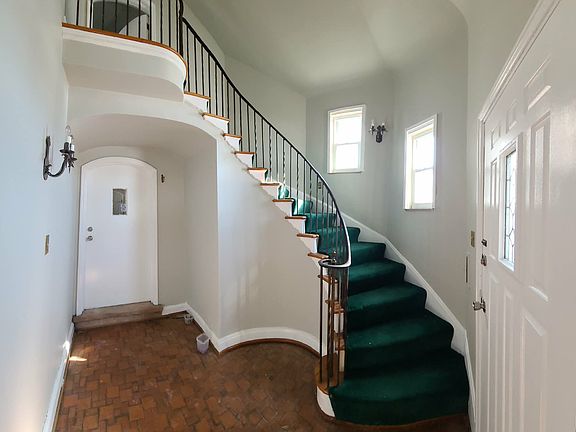 2nd image of 1604 Parkside Blvd #2