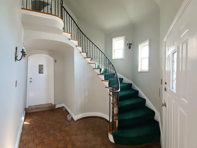 1604 Parkside Blvd #2 — Photo 2