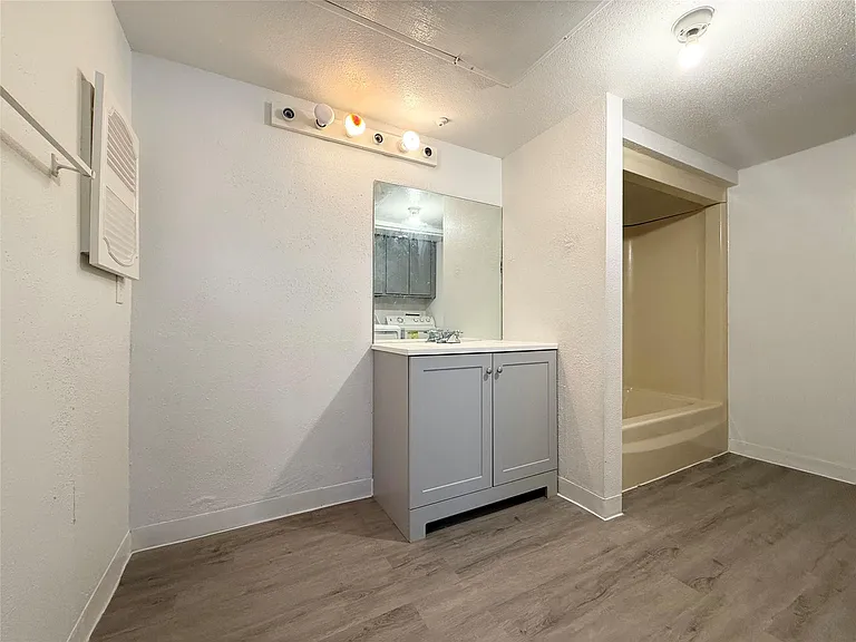 2822 S Bartell Dr #38 — Photo 18