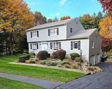 33 Contour Rd, Warwick, RI, 02886