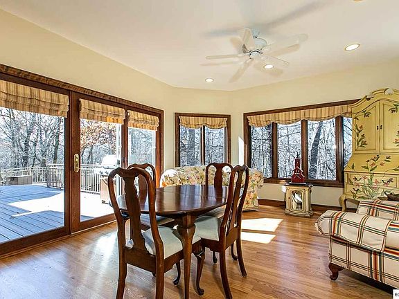 2nd image of 15581 Abbey Cir