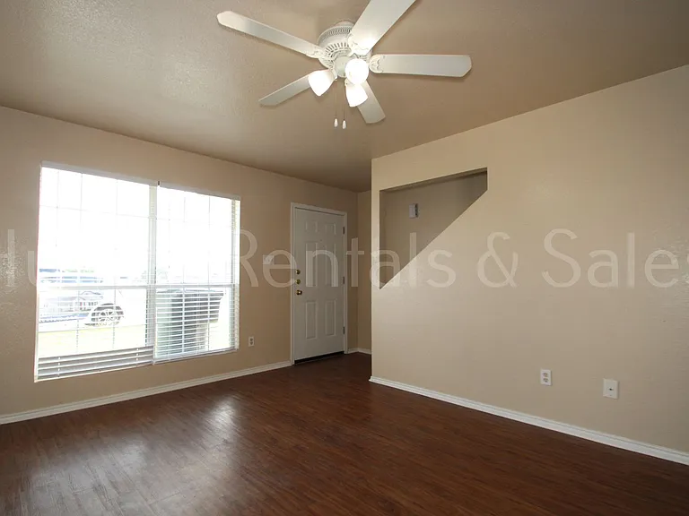 3904D Gus Dr — Photo 2