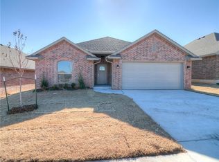 9424 NW 87th St, Yukon, OK 73099