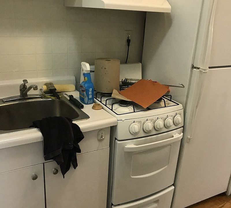 2nd image of 112 Macdougal St APT A2