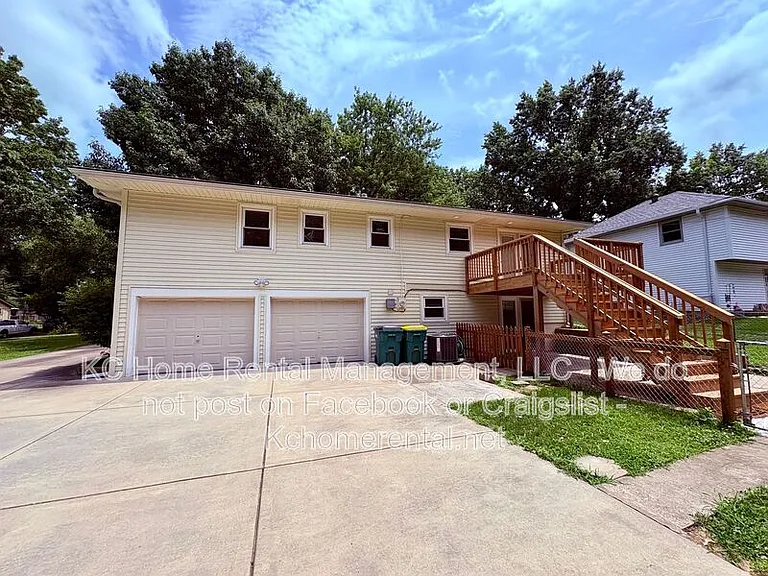 6012 Noland Rd — Photo 5