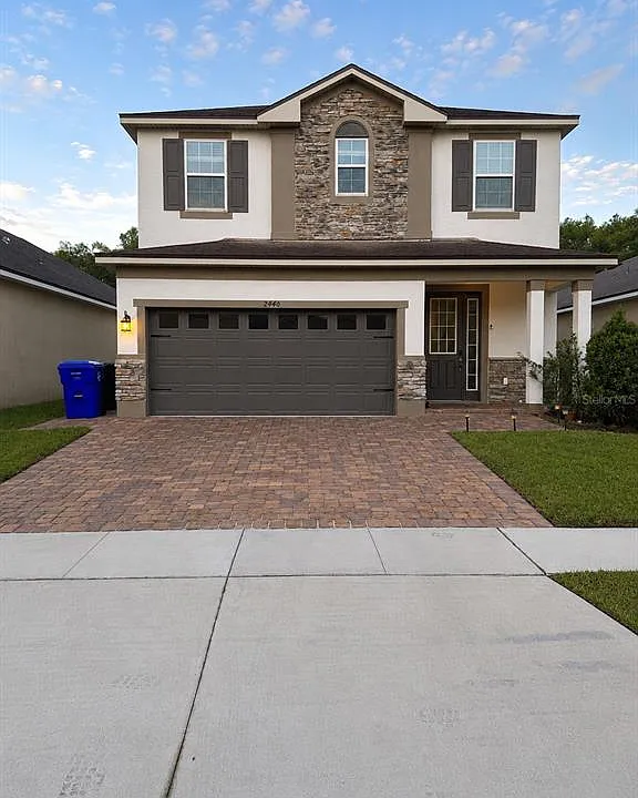 2440 Varenna Loop