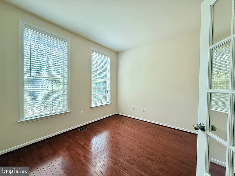 8912 Tower Pl — Photo 23