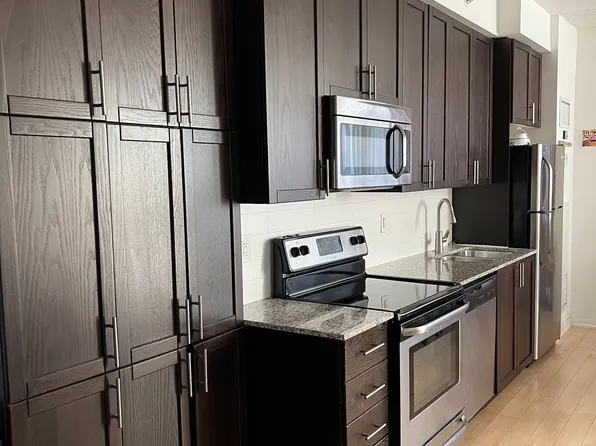 800 Lawrence Ave W, Toronto, ON