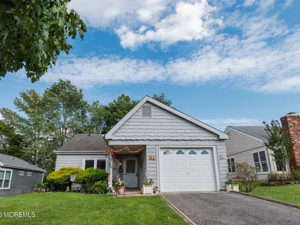 9 Elmswell Avenue, Manchester, NJ 08759