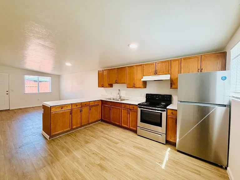 The Derby Apartments — Photo 27