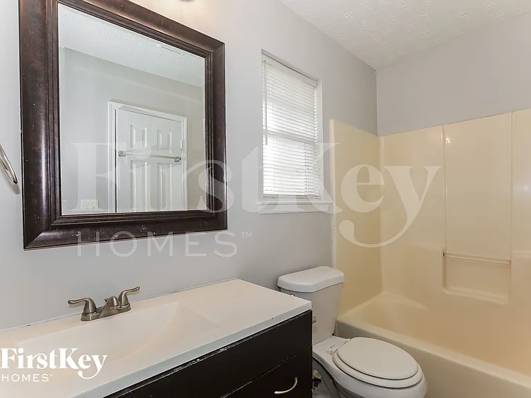 8606 Sheridan Dr — Photo 10