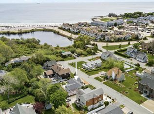 23 Othmar St, Narragansett, RI 02882