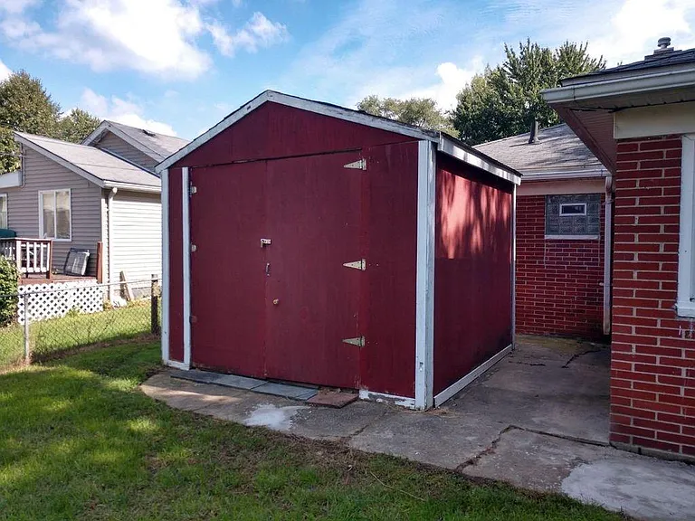 Bunker / Toolshed