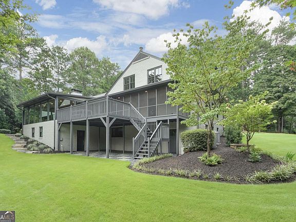 4th image of 350 Shadowlawn Rd SE