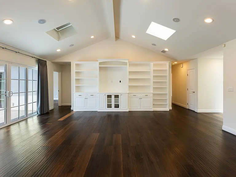 3269 Edith St — Photo 3