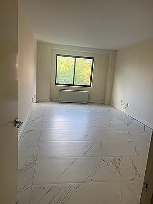 5th image of 25-27 23rd St #3I