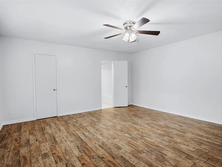 182 Greenleaf Ln — Photo 8