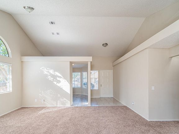 5th image of 5026 Sunburst Dr
